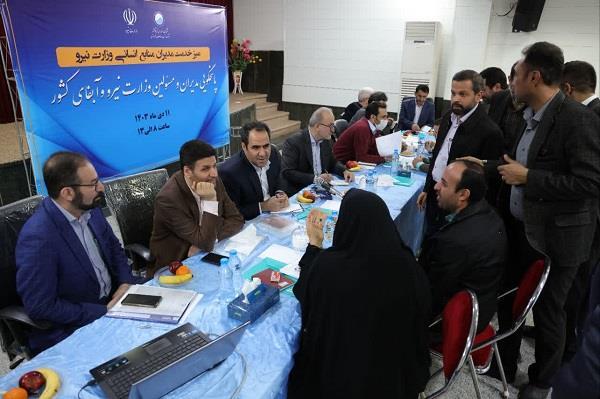 پاسخگویی مدیران و مسئولین وزارت نیرو و آبفا کشور در میز خدمت