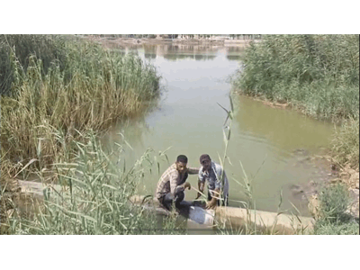 تعمیر شکستگی شبکه آب در سلیچ شرقی با همکاری مردمی و اقدام فوری تیم آبفا آبادان