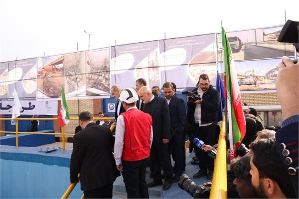 حضور رئیس جمهور محبوب دکتر پزشکیان ، وزیر نیرو و هیئت همراه در ایستگاه پمپاژ فاضلاب ملی راه