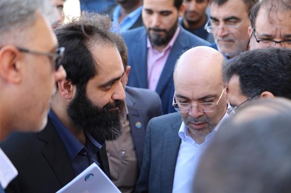 سفر وزیر نیرو به آبادان-کلنگ زنی احداث 5 آب شیرین کن در خوزستان