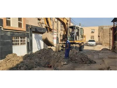 رفع شکستگی خط لوله شبکه توزیع آب آبادان