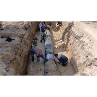 رفع شکستگی خط لوله ۶۳۰ میلیمتری انتقال آب در بندر امام خمینی(ره)