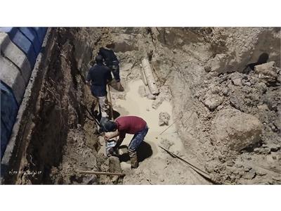 رفع شکستگی خط لوله انتقال آب در بندر امام خمینی (ره)